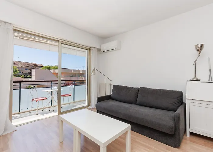 Malte-entree Cap D'antibes, Perle Confort - Rare Daire Antibes